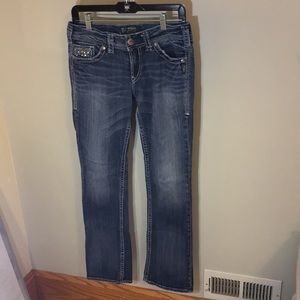 Silver Jeans Co. Bootcut Jeans. Medium/dark wash.